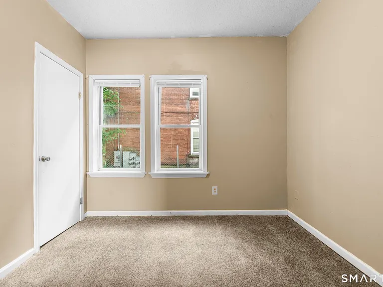 40 Bond St #1 — Photo 10