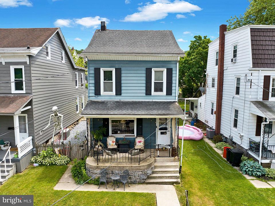 1st image of 28 Front St