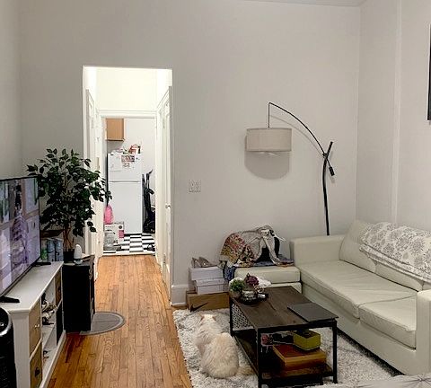 5th image of 211 E 34th St #5D
