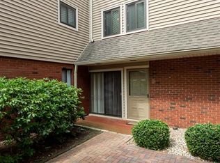 377 Glenbrook Rd APT 5, Stamford, CT 06906