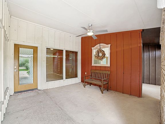 4th image of 206 Jay Drive
