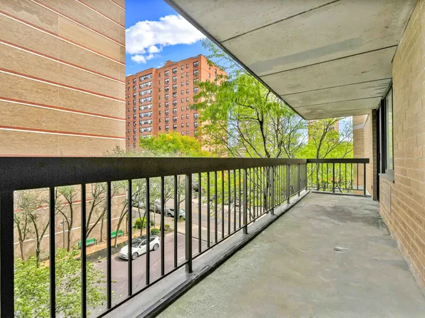 138-35 Elder Avenue image 2 of 27