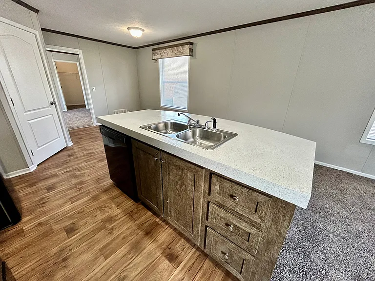 Hickory Knoll — Photo 19