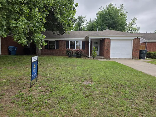 310 E Coe Dr #1 Photo 1