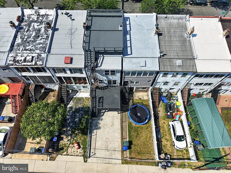 1118 Chicago St SE — Photo 24
