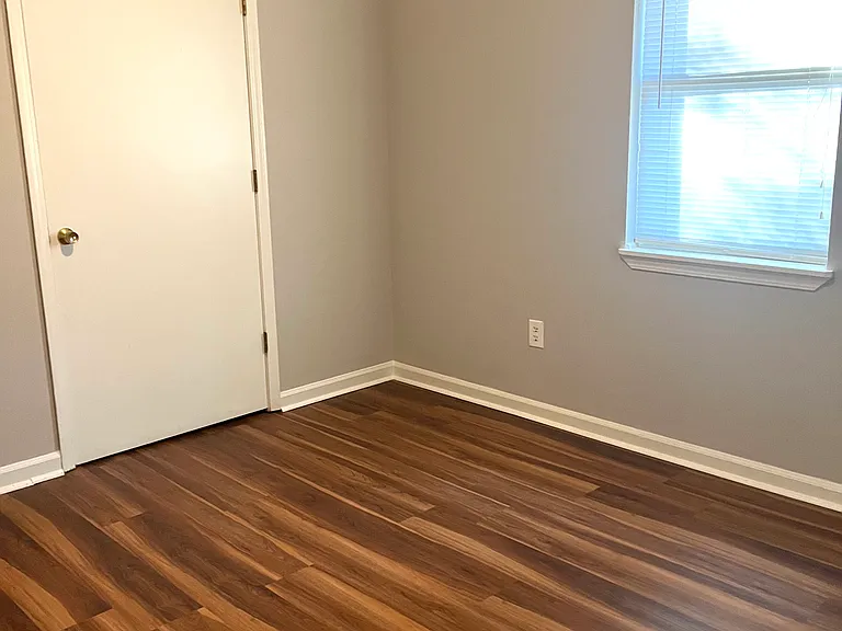 110 Alden Ct #110 — Photo 11