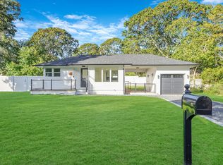93 Royal Ave, Flanders, NY 11901