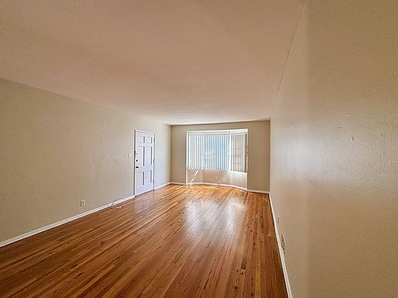 5th image of 605 Kelton Ave APT 7