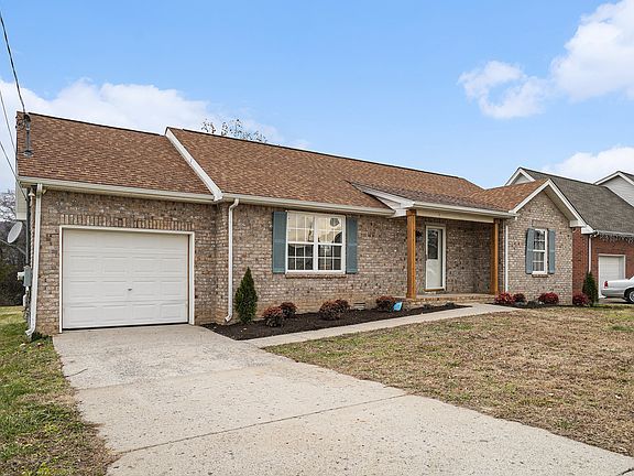 3rd image of 3837 Northbrook Dr