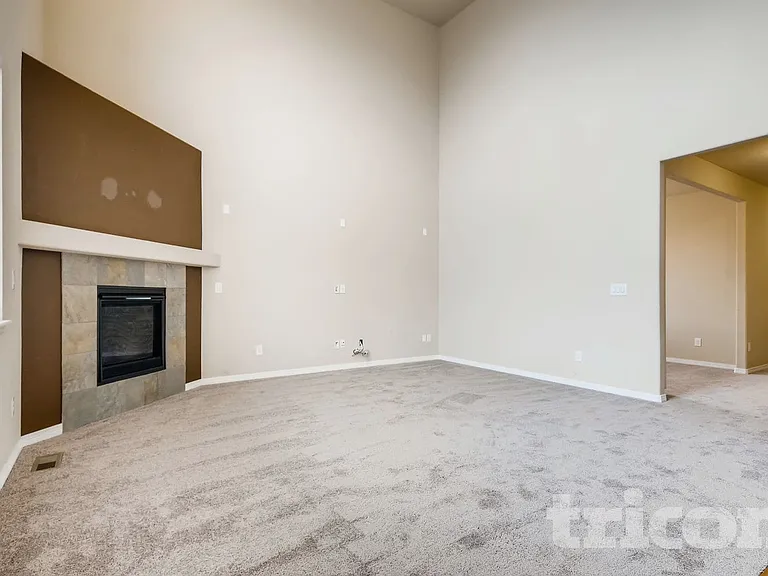 161 N Newbern Way — Photo 2