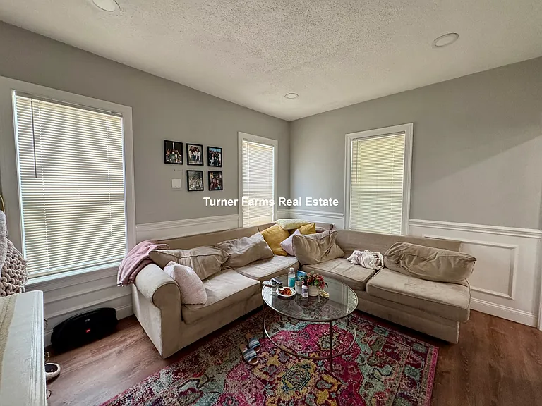 38 Crescent Ave #3A — Photo 17