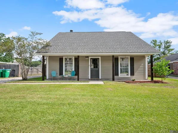 13611 S Trace Dr, Walker, LA 70785