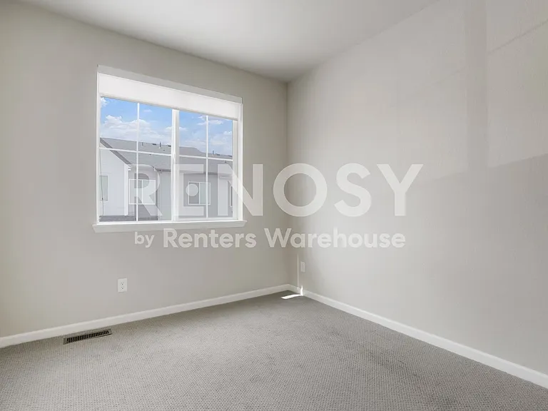 421 Millwall Cir — Photo 22