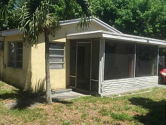 4th image of 1208 N 57th Ave