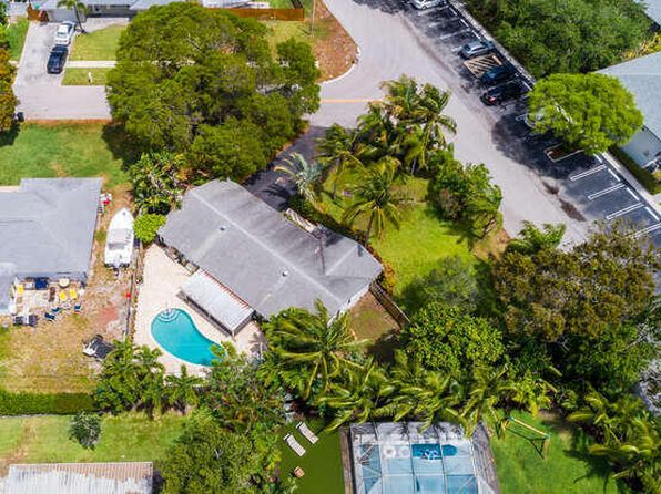 316 Leigh Road, Tequesta, FL 33469