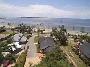 934 W Beach Dr, Panama City, FL 32401