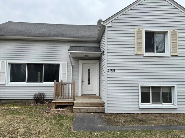 3165 Alpine Rd, Troy, MI 48084