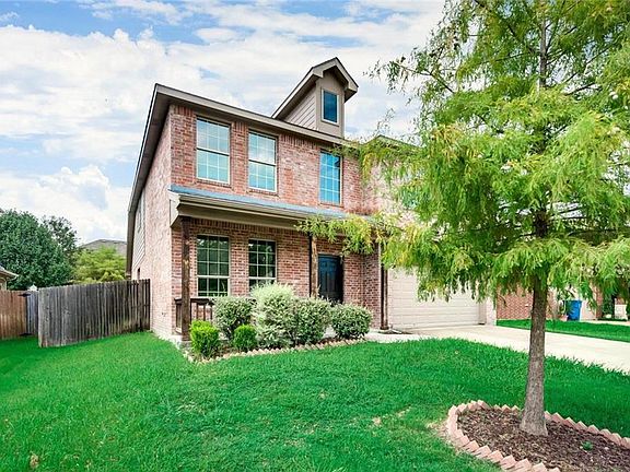 2nd image of 2909 Castlebend Dr