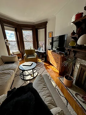 Rented by Picture Realty Inc. | media 22