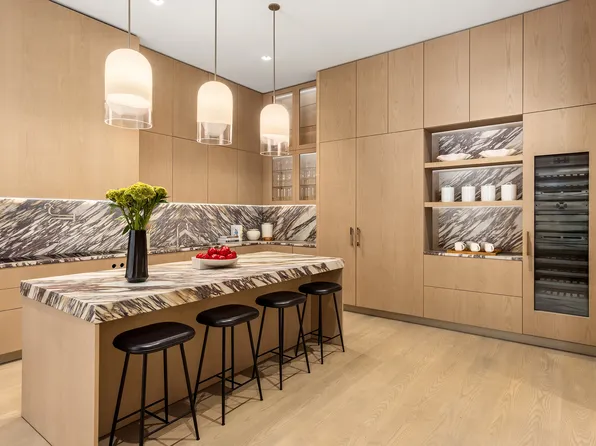 85 Worth Street image 1 of 21