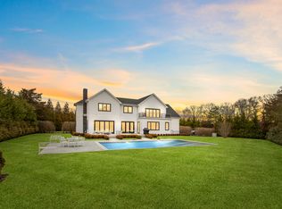 240 Head Of Pond Rd, Water Mill, NY 11976