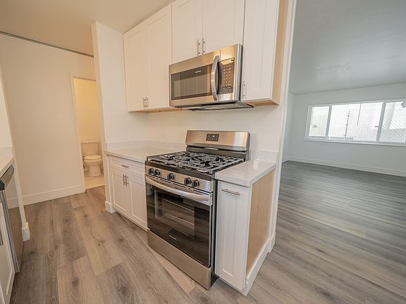 2nd image of 1830 6th Ave #1