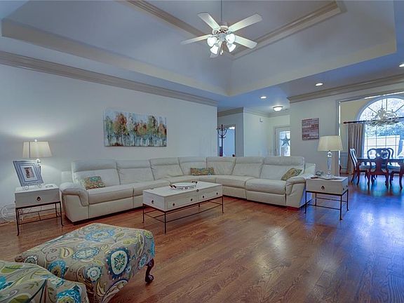5th image of 7208 Sunset Blvd