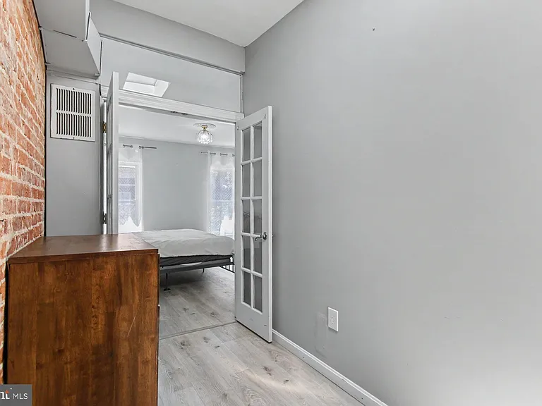 14 Poultney St — Photo 30