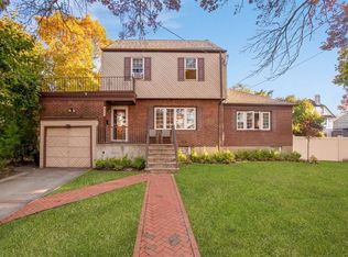 447 Westminster Rd, Cedarhurst, NY 11516