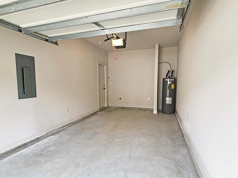 12301 Sinclair Dr #1 — Photo 4
