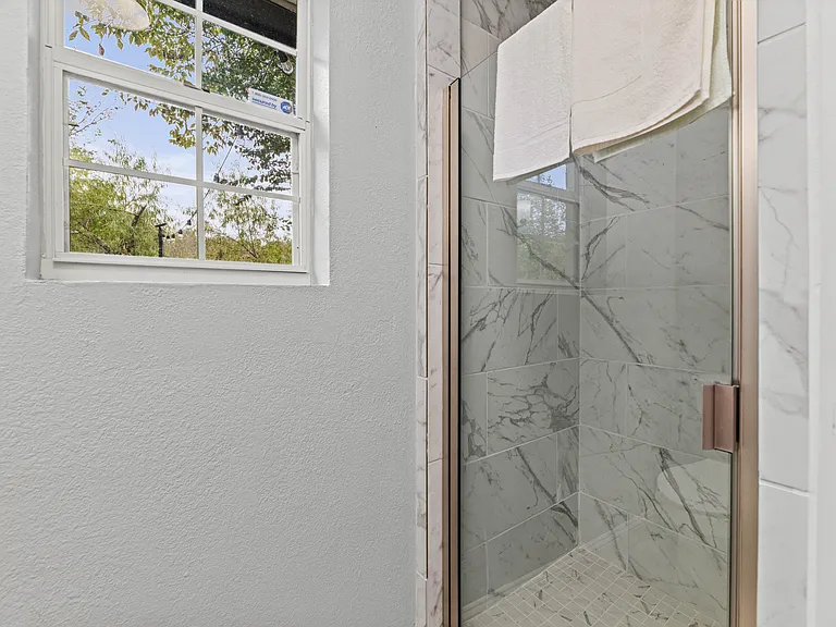 3800 Driskell Blvd — Photo 20