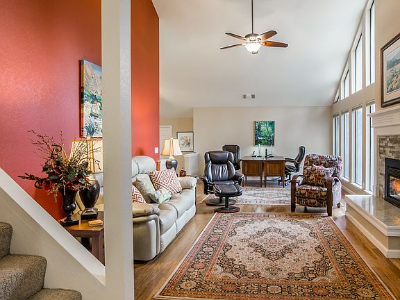 4th image of 18404 Wildflower Dr