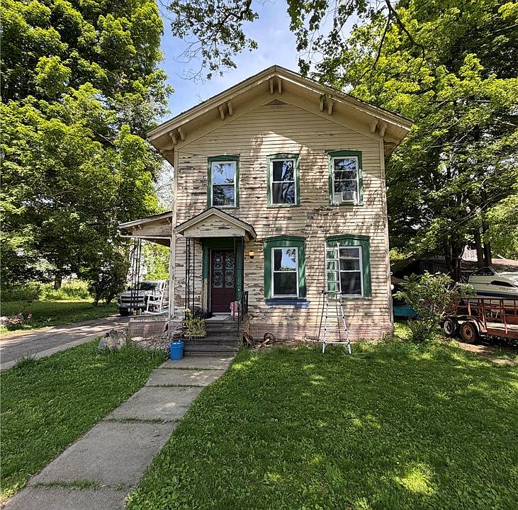 1st image of 1 Maple St