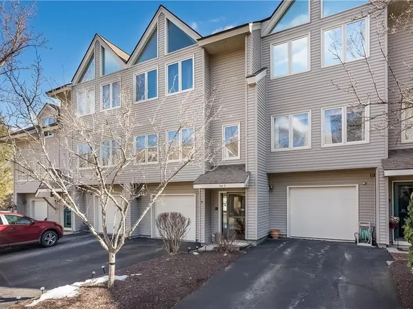 303 Holley Ln, Woonsocket, RI 02895
