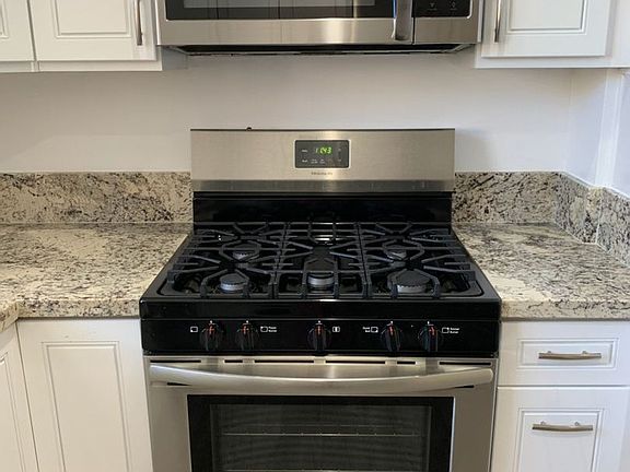 5th image of 8909 Clifton Way
