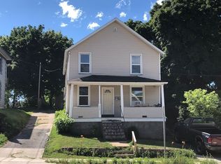 420 S 7th St, Marquette, MI 49855