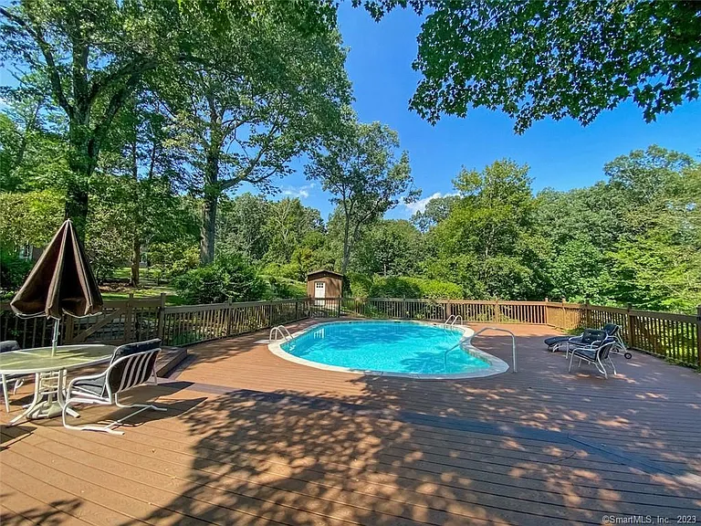 57 Drum Hill Ln — Photo 2