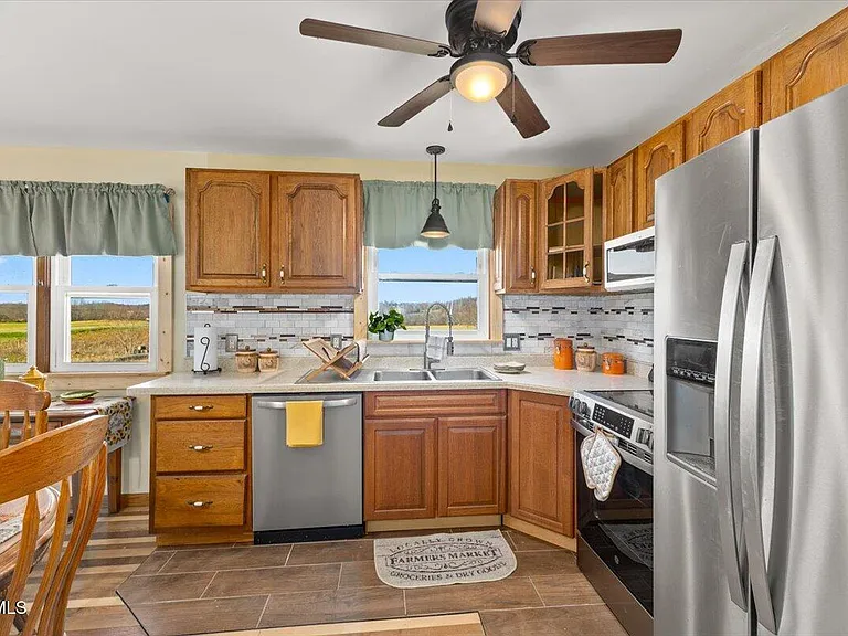 1122 Highway 107 — Photo 15