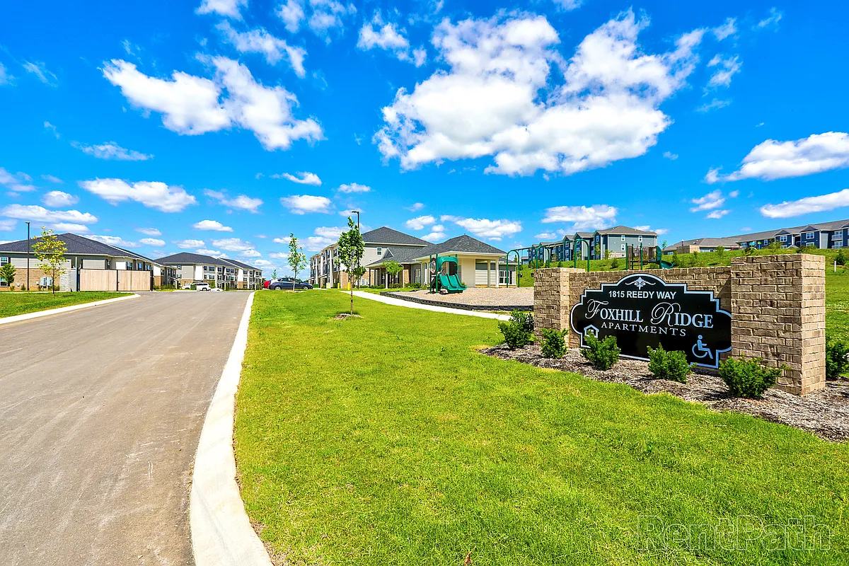 Building Photo - Foxhill Ridge Apartments