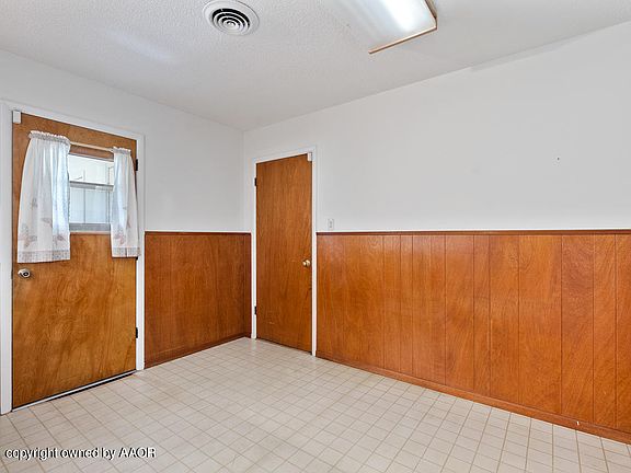 4th image of 5223 Mountain Dr