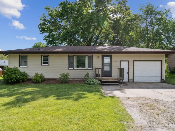 1115 9th Ave SW, Independence, IA 50644