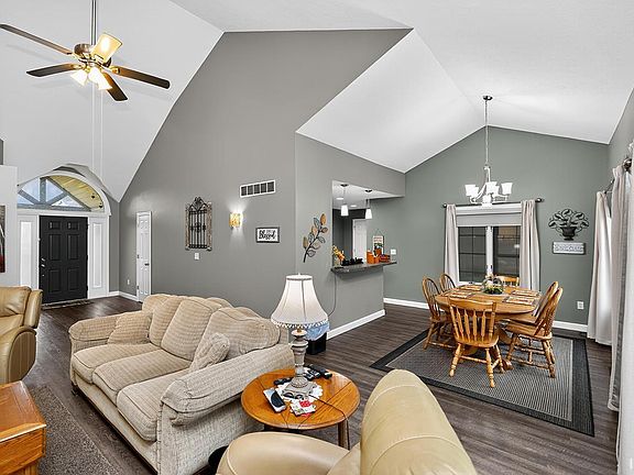 4th image of 53597 Tara Ln