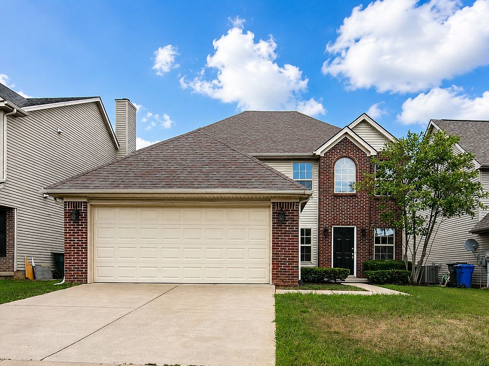 1st image of 565 Wellington Gardens Dr