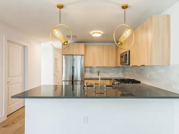 348 Baldwin Avenue 209 image 2 of 28