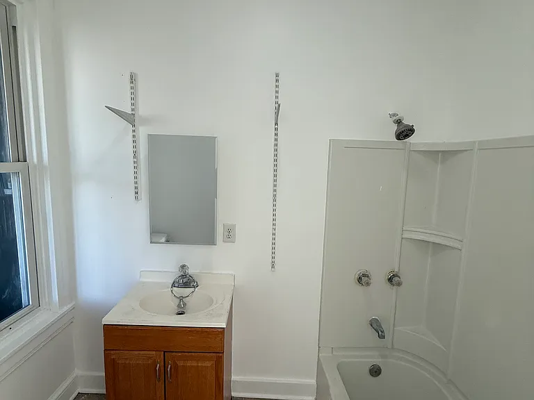 56 S Pershing Ave #B — Photo 6