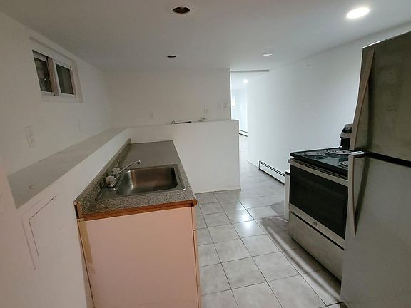 5th image of 129 N 5th Ave #Basement
