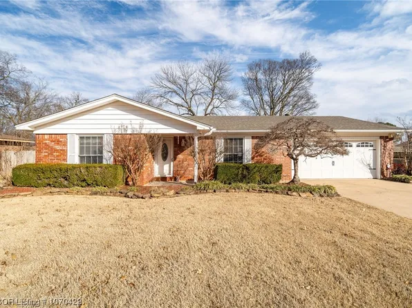 3121 S 65th Cir, Fort Smith, AR 72903