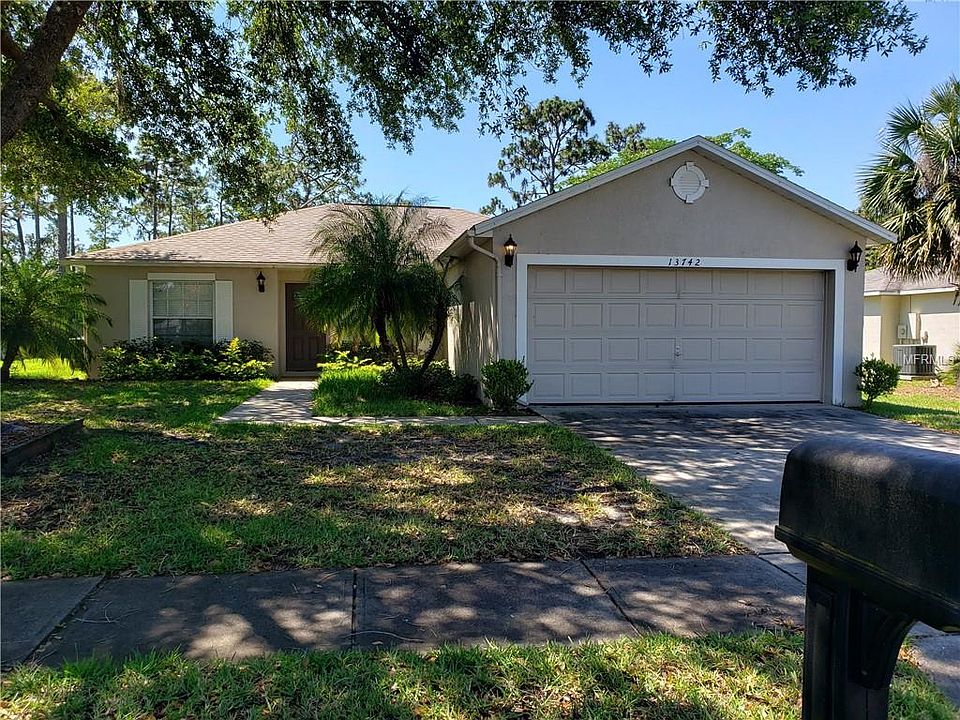 1st image of 13742 Riverpath Grove Dr