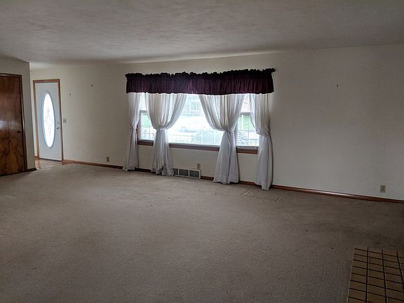 4th image of 824 Duff Dr