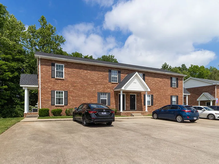 1711 Baltimore Dr — Photo 7